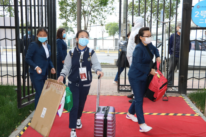 雨生百谷 万物生长——2020春季学期初中部学生开学报到