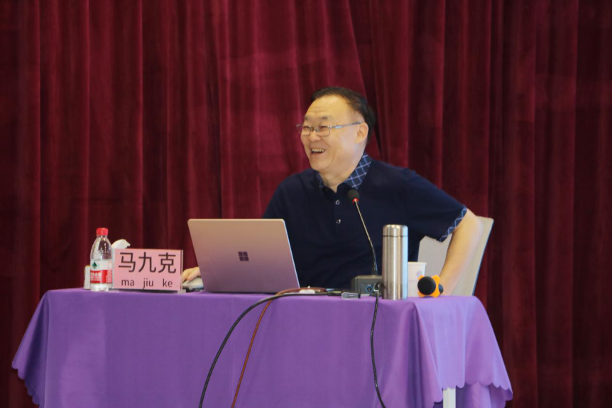 提升信息素养，助力信息化课堂