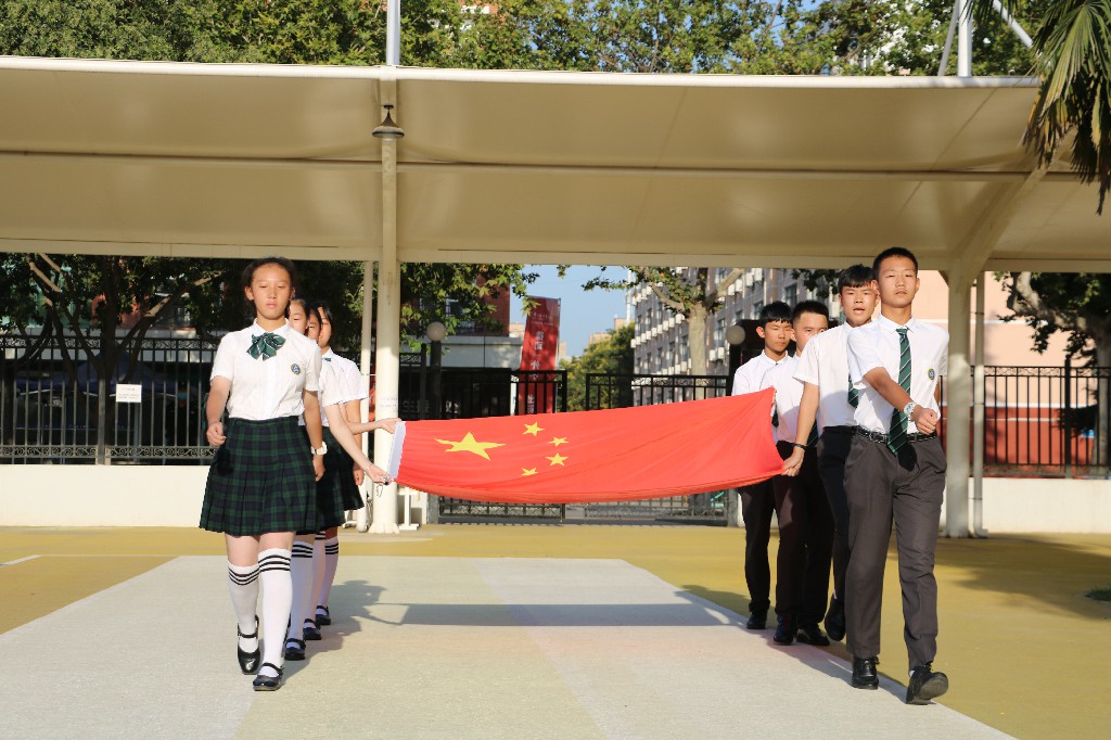 开学升旗仪式 | 国旗飘扬，开启新征程！