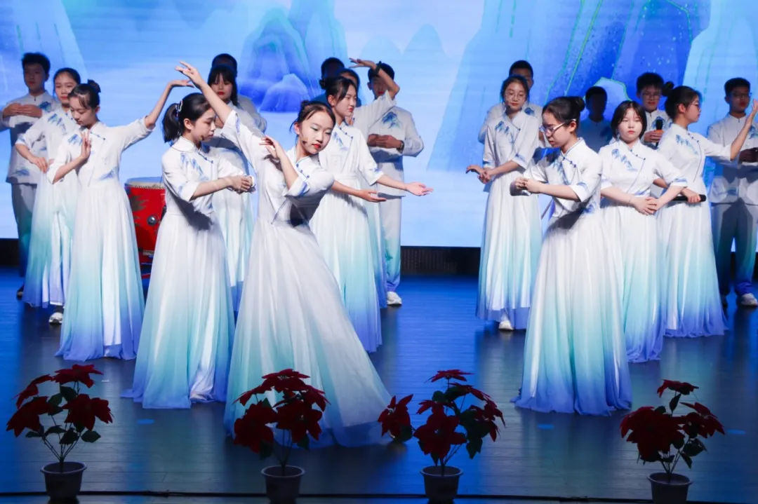 携手同行 留夏美好 | 西安藤信学校七八年级2023—2024学年度第二学期期末表彰暨散学典礼